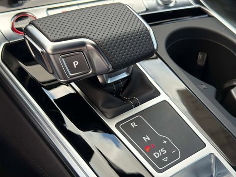 Used 2025 Audi RS 7 Performance image 46