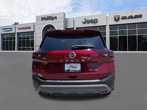 Used 2021 Nissan Rogue SV w/ Premium Package AWD/4WD image 4