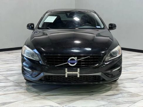 Used 2018 Volvo S60 T5 Dynamic w/ Vision Package image 3