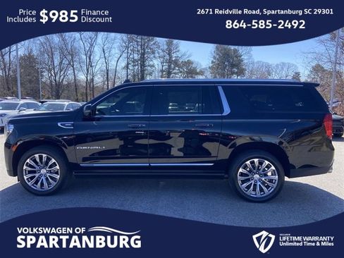 Used 2022 GMC Yukon XL Denali w/ Denali Premium Package image 6