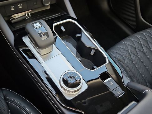 New 2025 Mitsubishi Outlander SEL image 14