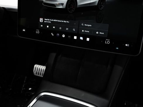 Used 2023 Tesla Model Y Performance AWD/4WD image 24