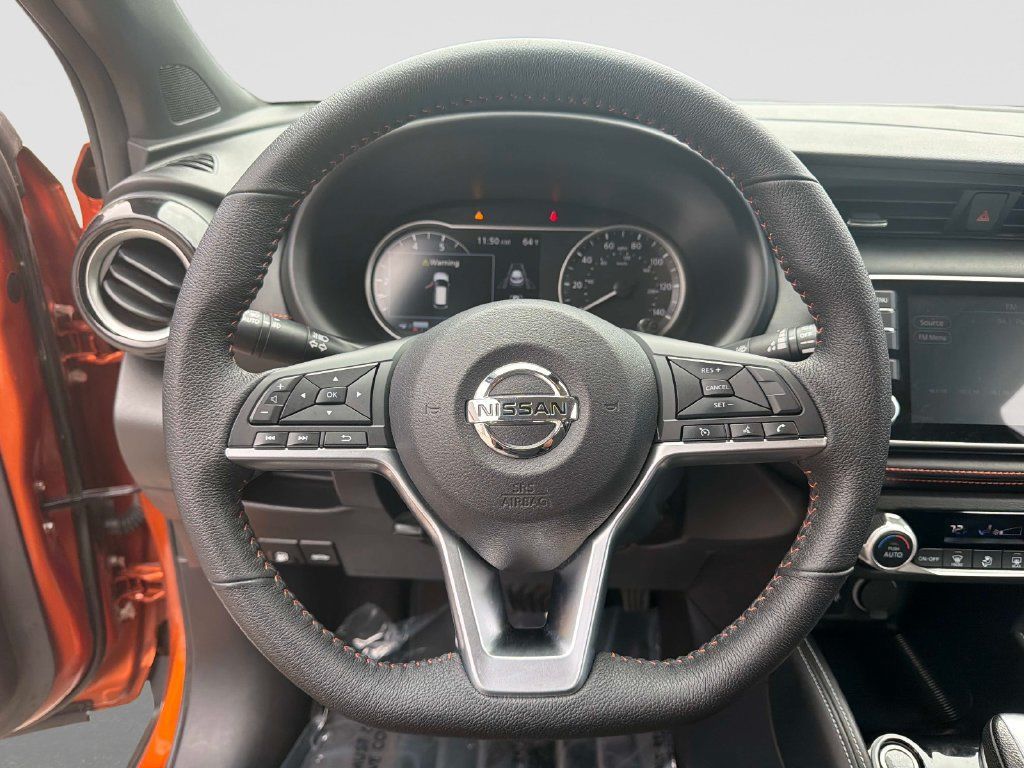 Used 2020 Nissan Kicks SR FWD image 30