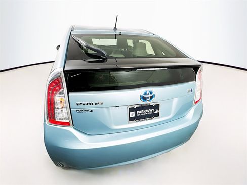 Used 2015 Toyota Prius Four image 6