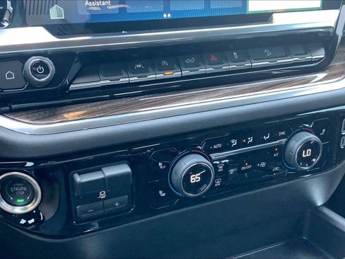 Used 2024 Chevrolet Silverado 1500 LT Trail Boss w/ Convenience Package II image 20