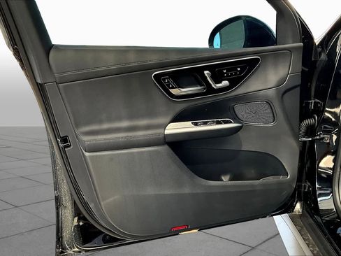 Used 2026 Mercedes-Benz GLC 300 image 15