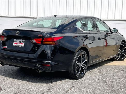 Used 2025 Nissan Altima 2.5 SR FWD image 17