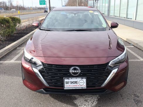 Certified 2025 Nissan Sentra SV image 5