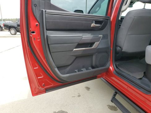 Used 2022 Toyota Tundra SR5 w/ Convenience Package image 8