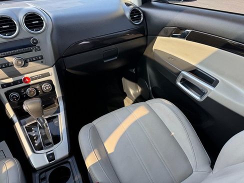 Used 2013 Chevrolet Captiva Sport LTZ FWD image 18