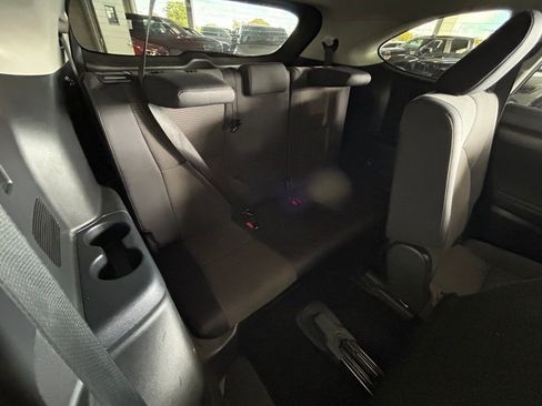 Used 2023 Toyota Highlander L image 37