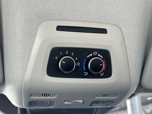 Used 2023 Ford Transit 350 XLT image 38