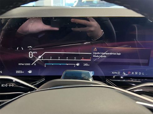 Certified 2025 Cadillac Escalade Premium Luxury image 29