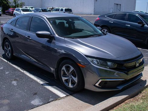 Used 2019 Honda Civic LX image 3