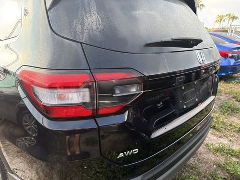 Used 2023 Honda Pilot Elite image 8