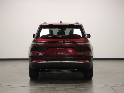 Used 2023 Jeep Grand Cherokee Limited AWD/4WD image 7