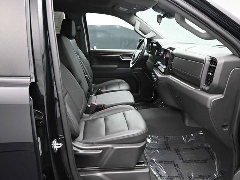 Used 2023 Chevrolet Silverado 1500 LT w/ Leather Package AWD/4WD image 32