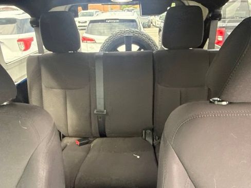 Used 2015 Jeep Wrangler Unlimited Sport w/ Quick Order Package 24S AWD/4WD image 17