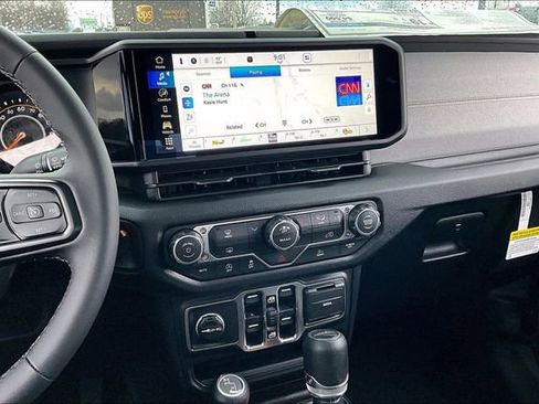 New 2026 Jeep Gladiator Sport AWD/4WD image 8