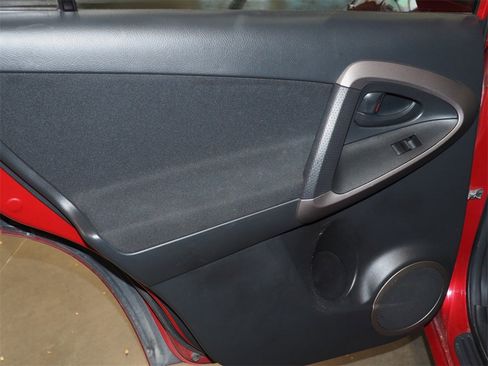 Used 2007 Toyota RAV4 Sport image 12