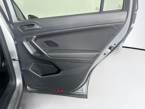 Used 2022 Volkswagen Tiguan S FWD image 29