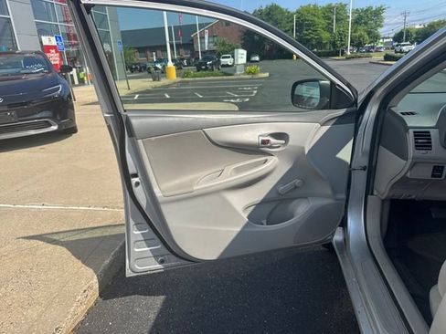 Used 2009 Toyota Corolla FWD image 11