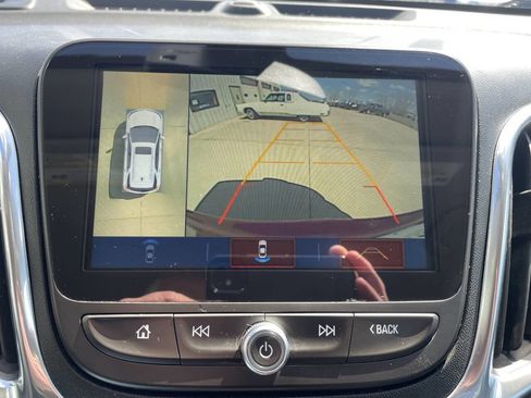 Used 2018 Chevrolet Equinox Premier image 18