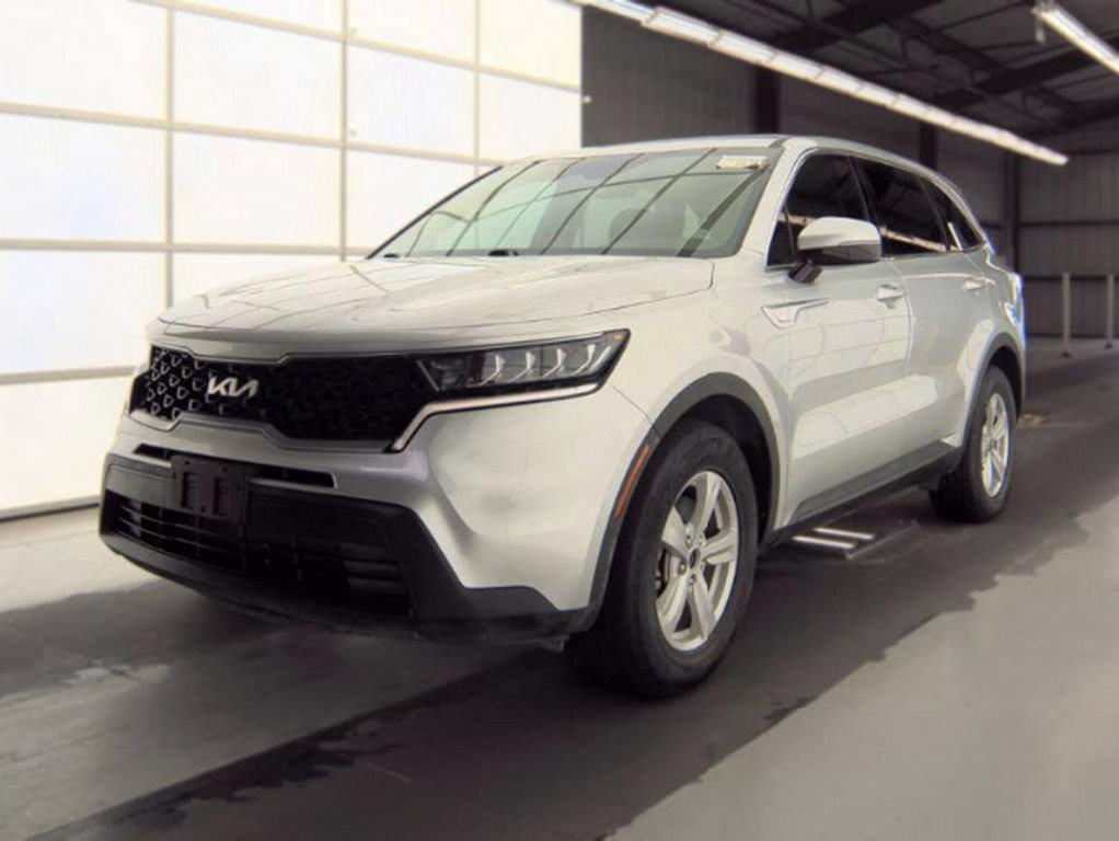 Used 2022 Kia Sorento LX FWD image 2