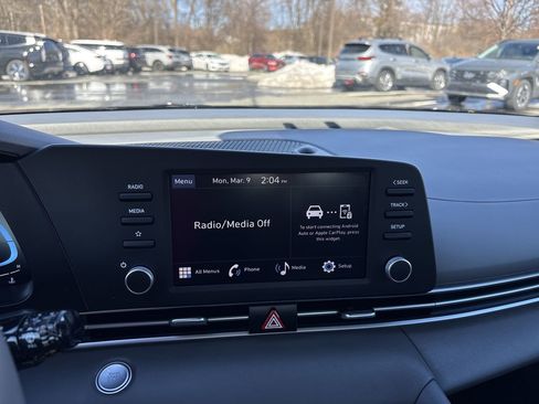 Certified 2025 Hyundai Elantra Sport image 17