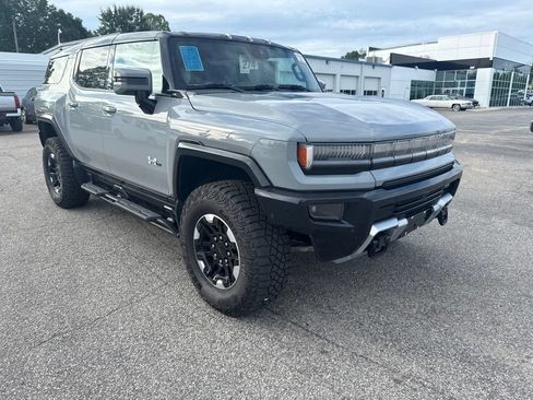 Used 2024 GMC Hummer EV 2X w/ Extreme Off-Road Package AWD/4WD image 7