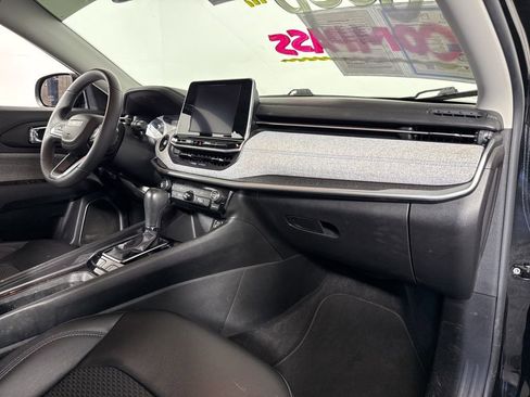 Used 2022 Jeep Compass Latitude image 22