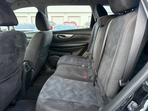 Used 2015 Nissan Rogue S FWD image 21