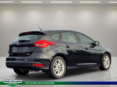 Used 2015 Ford Focus SE FWD image 4