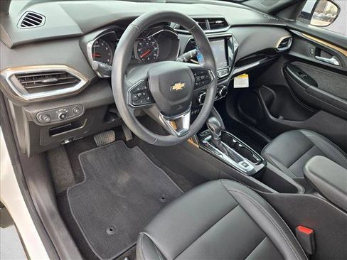 Certified 2023 Chevrolet TrailBlazer ACTIV w/ Convenience Package image 10