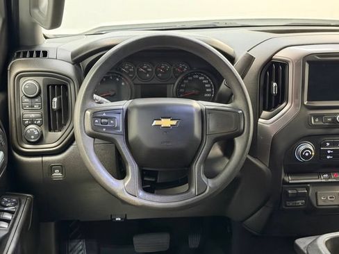 Used 2021 Chevrolet Silverado 1500 Custom AWD/4WD image 8