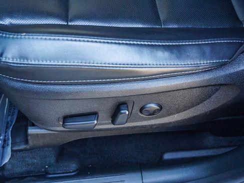 Certified 2020 Kia Telluride S image 20