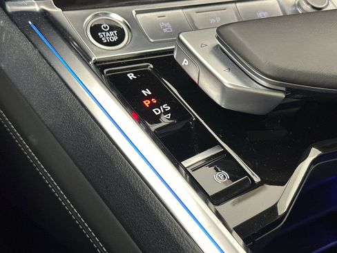 Used 2024 Audi Q8 e-tron Prestige AWD/4WD image 21