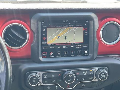 Used 2021 Jeep Wrangler Unlimited Rubicon AWD/4WD image 16
