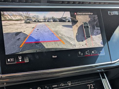 Used 2024 Audi Q8 Prestige w/ Prestige Package image 11