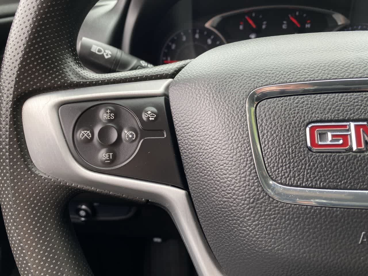 Used 2024 GMC Terrain SLE AWD/4WD image 21