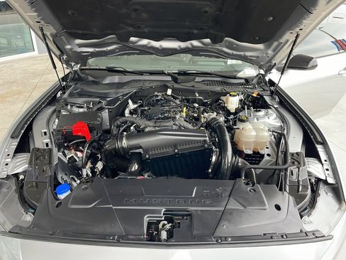 Certified 2024 Ford Mustang Coupe image 33