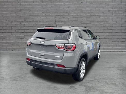 Used 2023 Jeep Compass Latitude AWD/4WD image 7