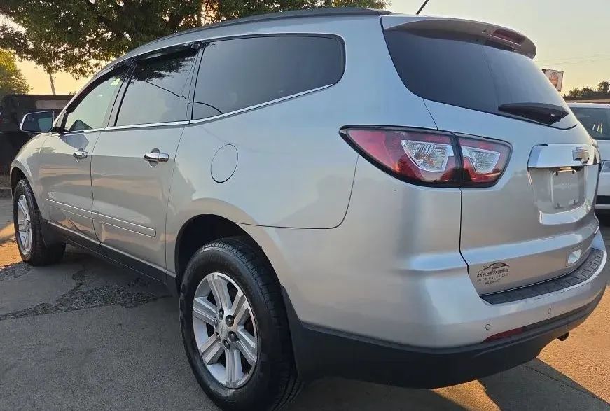Used 2014 Chevrolet Traverse LT FWD image 3