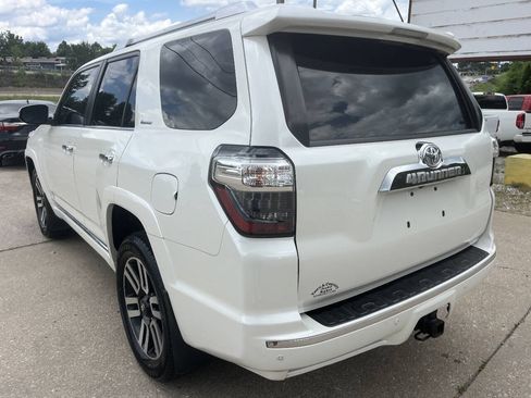 Used 2015 Toyota 4Runner Limited AWD/4WD image 4