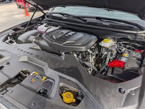 New 2026 Jeep Grand Wagoneer L Summit image 36