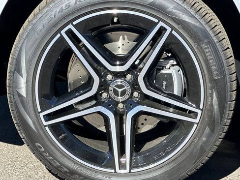 New 2026 Mercedes-Benz GLS 450 4MATIC image 33