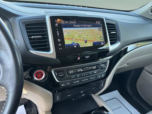 Used 2017 Honda Pilot Touring image 14