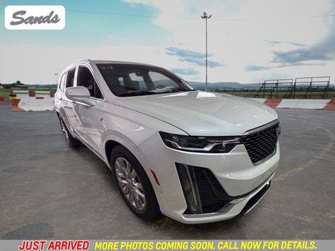 Used 2021 Cadillac XT6 Premium Luxury FWD image 1
