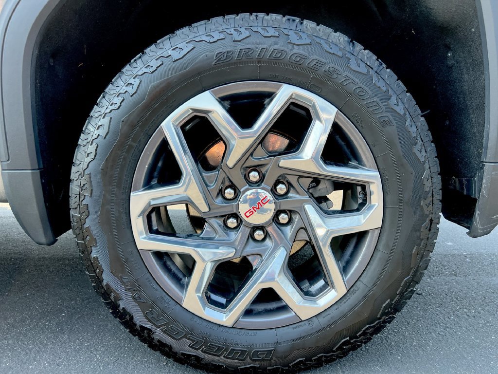 Used 2024 GMC Sierra 1500 SLT w/ SLT Premium Plus Package AWD/4WD image 27