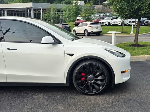 Used 2022 Tesla Model Y Performance AWD/4WD image 5